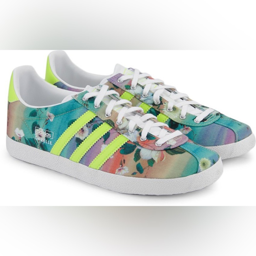 Women's Blue Originals X The Farm Company Gazelle Floral Farm Sneaker size 6.5